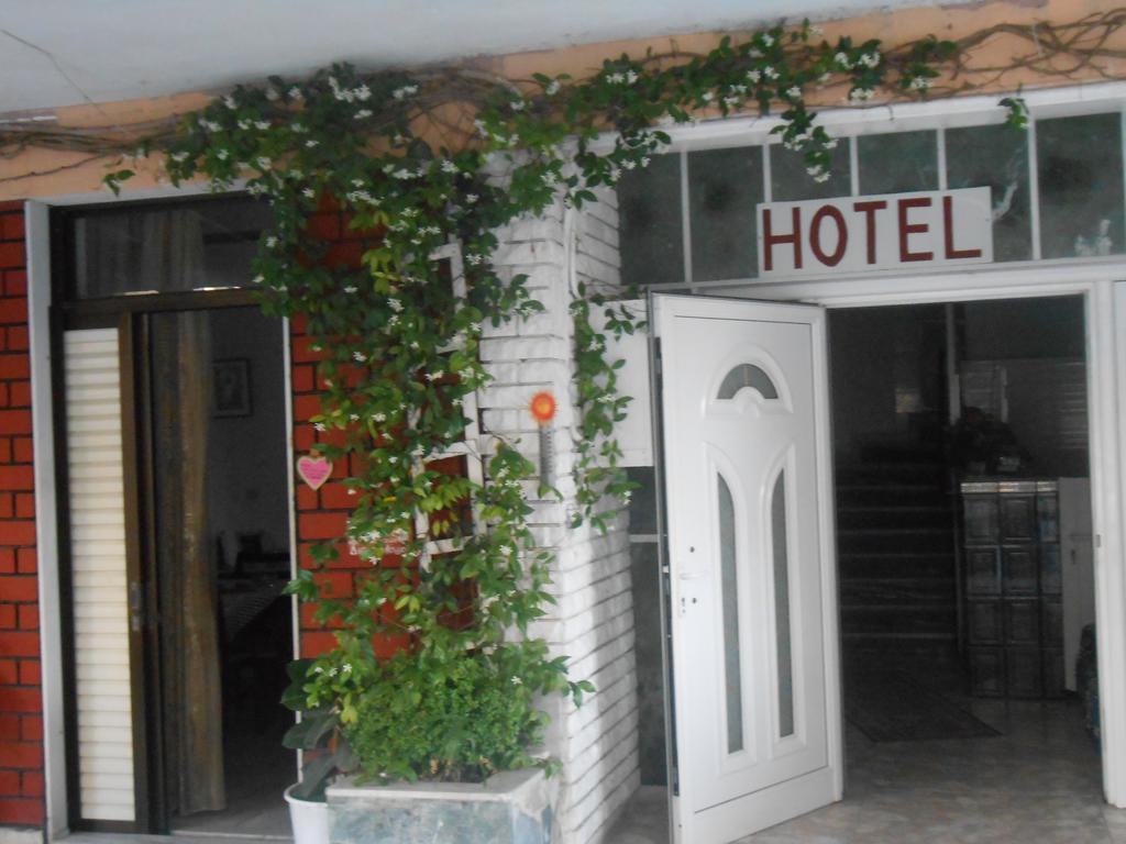 Hotel Germany Paralía Exterior foto